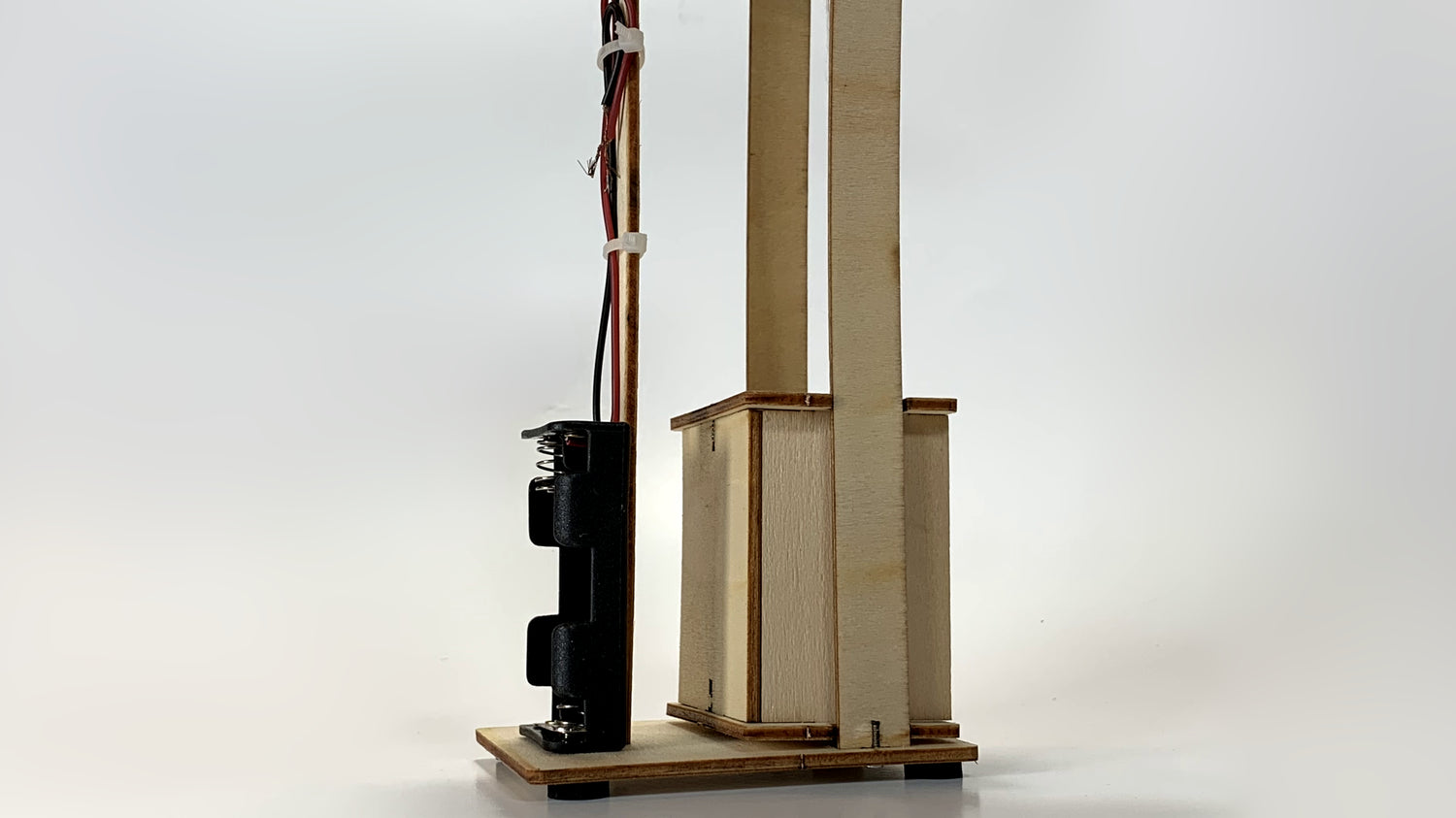 Side Profile View of Electric Elevator STEM Kit – Wooden DIY Model with Battery Pack, Wiring, and Pulley System for STEM Education